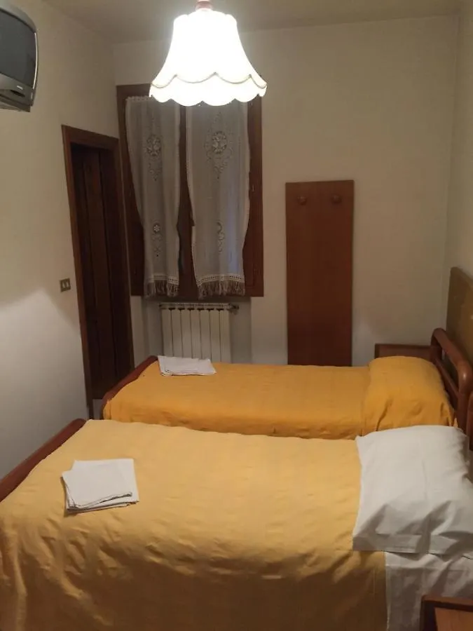 Locanda Del Sole Montese 0*,  Italien